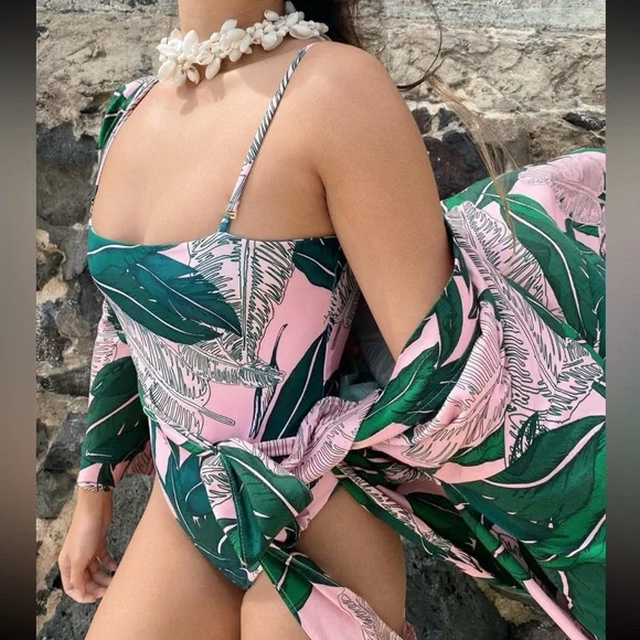 Lexbreezy Hawaii 🌺 Hanalei Reversible One Piece Swimsuit NWT - Picture 2 of 9